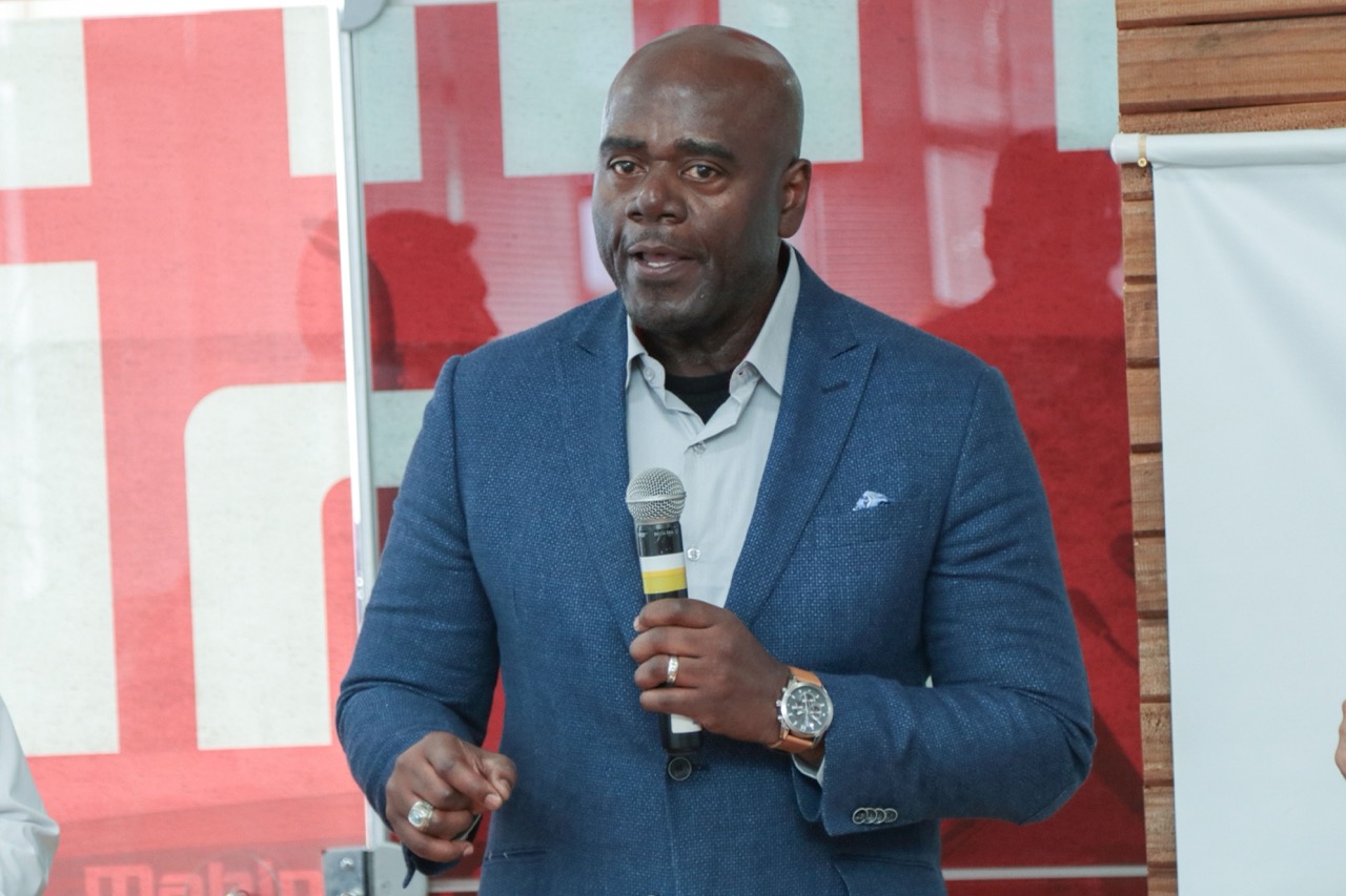 Cleophus P. Franklin Jr. delivering a leadership keynote to a corporate audience